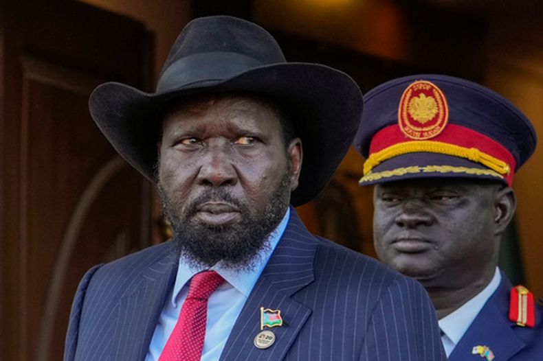 El presidente sursudanés Salva Kiir en el palacio presidencial en Yuba, Sudán del Sur, el 3 de febrero del 2023. (AP foto/Gregorio Borgia)