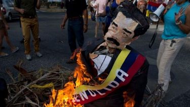 caraquenos dejaron en claro quien es el judas de venezuela