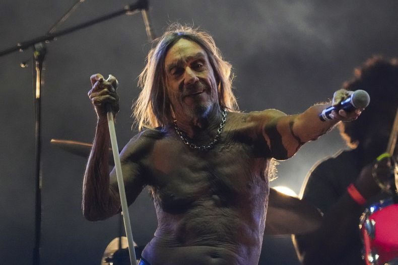 Iggy Pop durante su concierto en el Corona Capital en la Ciudad de México el domingo 17 de noviembre de 2024. (Foto AP/Eduardo Verdugo)