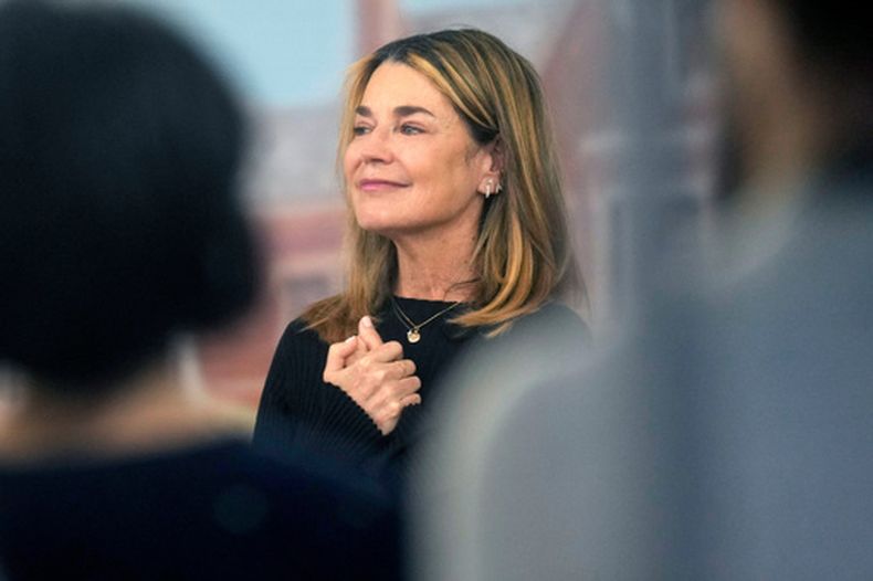 ARCHIVO - Savannah Guthrie visita el programa Today en Rockefeller Plaza en Nueva York el jueves 5 de marzo de 2026. (Foto Charles Sykes/Invision/AP, archivo)