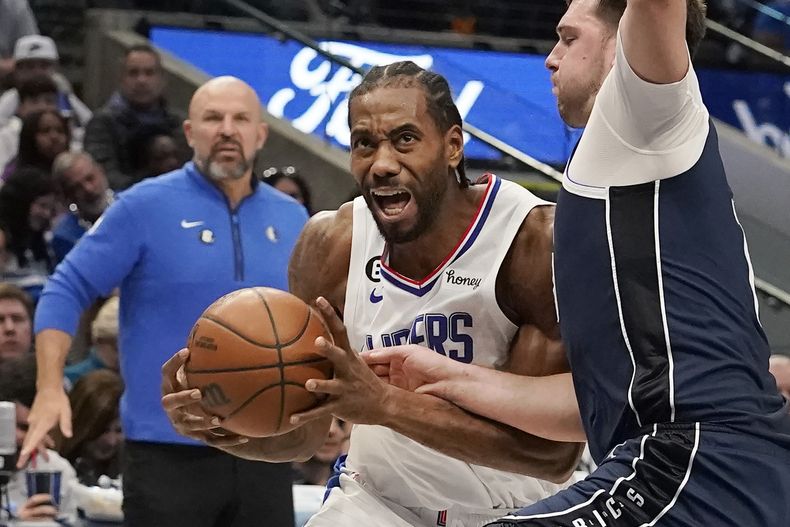 DEP-BAS CLIPPERS-MAVERICKS