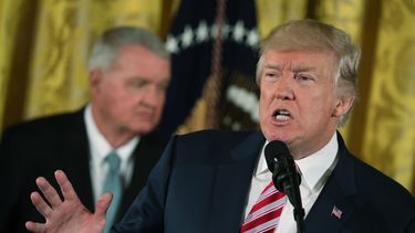 Trump propone privatizar control de tráfico aéreo de EEUU
