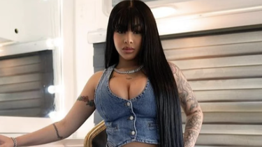 yailin la mas viral perreo al son de karol g y feid