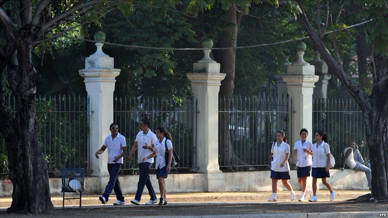 Escuela de Medicina en Cuba