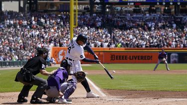 Cabrera llega a 3.000 hits en paliza de Tigres sobre Rockies