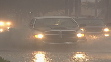inundaciones causan afectaciones en el trafico de miami dade