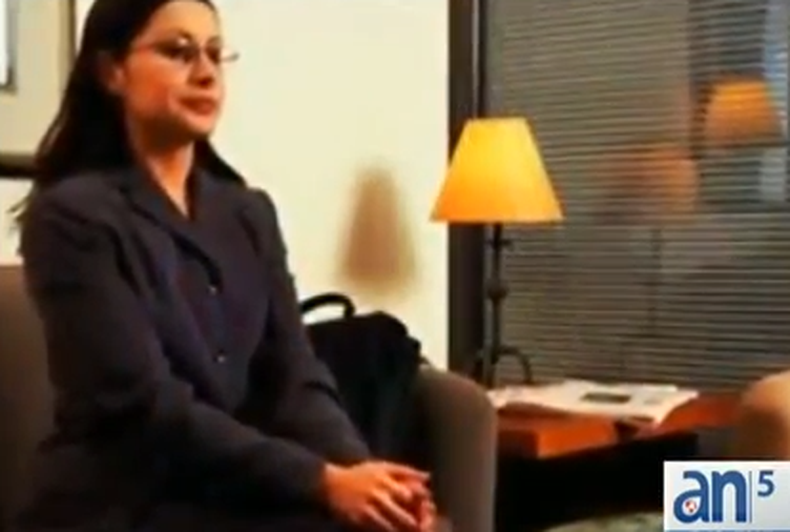 Adriana sigue con sus clases de etiqueta. El otro día nos mostró como preparar la mesa ideal y hoy nos trae consejos prácticos para realizar una exitosa  entrevista de trabajo.