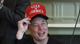 Elon Musk habla en una reunión del Gabinete en la Casa Blanca, el miércoles 30 de abril de 2025, en Washington. (AP Foto/Evan Vucci)