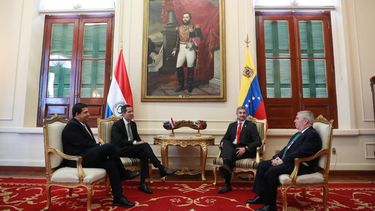 juan guaido envio un mensaje a venezuela desde paraguay: en las proximas horas regresare y anunciare nuevas movilizaciones