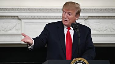 Demócratas abren nueva pesquisa a Trump