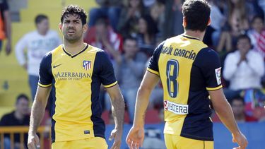americateve | El jugador del Atl&eacute;tico de Madrid, Diego Costa, izquierda, durante un partido contra el Levante por la liga espa&ntilde;ola el domingo, 4 de mayo de 2014, en Valencia. (AP Photo/Alberto Saiz)