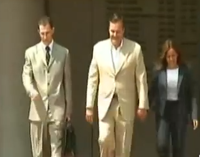 Después de un año de espera, comienza hoy el juicio para el ex Alcalde de Hialeah, Julio Robaina, y su esposa.