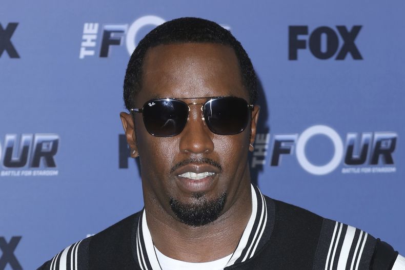 ARCHIVO - Sean Combs llega al estreno de The Four: Battle For Stardom en el CBS Radford Studio Center el miércoles 30 de mayo de 2018 en Los Ángeles. (Foto Willy Sanjuan/Invision/AP, archivo)