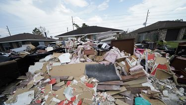 Nueva Orleans levanta toque de queda impuesto tras huracán