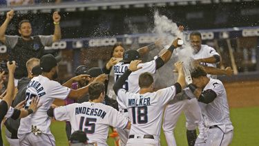 Ramírez define por Marlins ante Mellizos en 12do inning