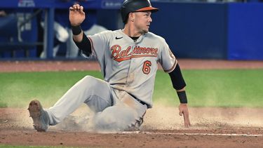 Mountcastle y los encendidos Orioles vencen a los Azulejos