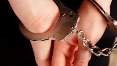 se entrega en cuartel hombre que supuestamente mato a machetazos a su esposa en hatillo
