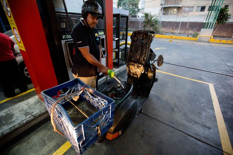 AMS-ECO_VENEZUELA-GASOLINA-1.jpg