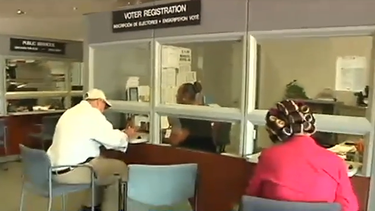 americateve | Las autoridades electorales hacen un llamado a los votantes que aún no se han registrado para que se inscriban.