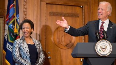 EEUU: Lynch presta juramento como secretaria de Justicia