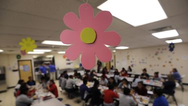 Tres niños migrantes dan positivo a COVID-19 en EEUU