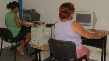 En decadencia los llamados "Jóven Club  de Computación y Electrónica" en Cuba