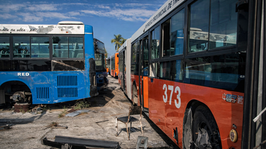 transporte en cuba colapsa: solo 1.716 viajes de omnibus y 27 trenes en un mes por crisis energetica