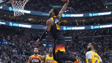 Jazz corta racha de 5 derrotas; vence a Lakers