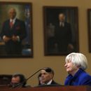 Yellen dice que la economía de EEUU ha ganado fuerza