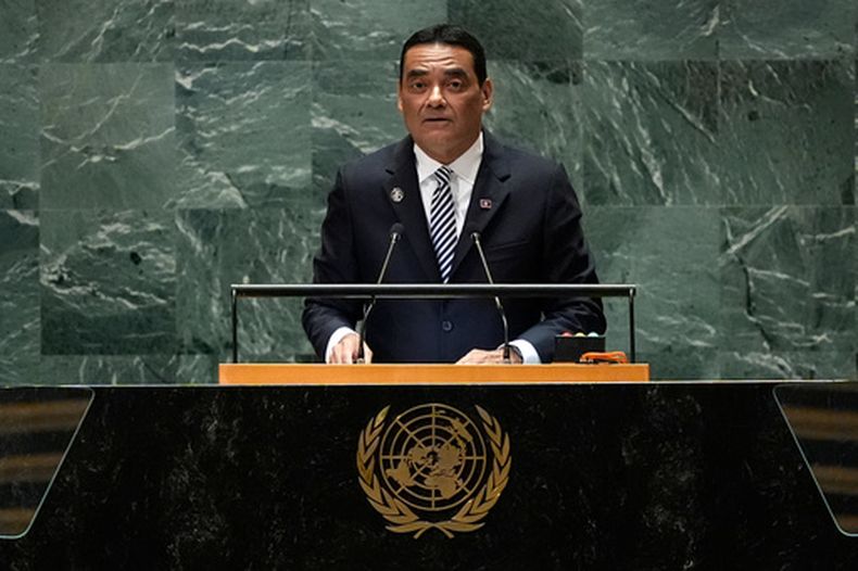 ARCHIVO - El ministro de Exteriores y Comercio Exterior de Belize, Francis Fonseca, se dirige a la 79na sesión de la Asamblea General de Naciones Unidas, el 28 de septiembre de 2024. (AP Foto/Pamela Smith, Archivo)