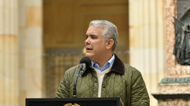 hoy tenemos que ir a las urnas a proteger nuestra democracia: el presidente ivan duque abrio oficialmente la jornada electoral en colombia