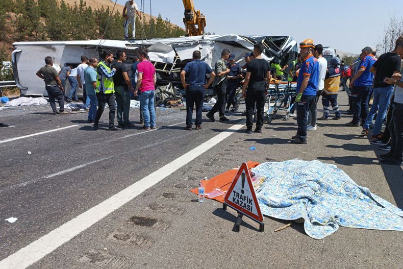 EUR-GEN TURQUÍA-AUTOBÚS CHOQUE