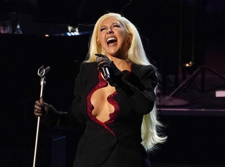 Entrevista AP: Aguilera retoma español con toda LA FUERZA