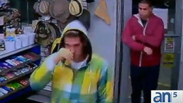 americateve | Las autoridades buscan a un grupo de jóvenes que asaltaron una gasolinera en Pembroke Pines.