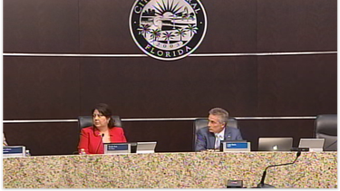 residentes indignados demandan a luigi boria y a los concejales de doral