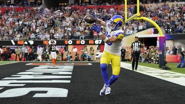 Rams dominan 13-10 al descanso; Beckham lesionado