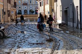 inundaciones en italia dejan al menos 10 muertos