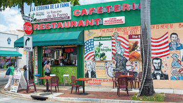 comercios de la calle 8 en peligro de desaparecer por aumento en las rentas