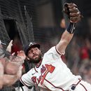 Fuente AP: Dansby Swanson firma por 7 años con Cachorros