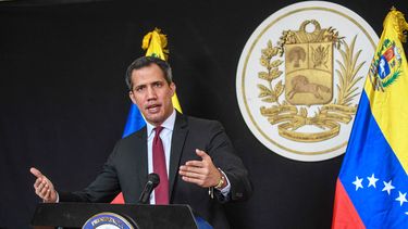 la amenaza del contralor de venezuela a juan guaido: haremos todo lo posible para que este tras las rejas