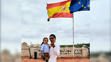 el musico cubano william vivanco abandona cuba de manera definitiva y se establece en espana junto a su familia