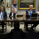 Mnuchin: Depósitos a personas comenzarán la semana entrante