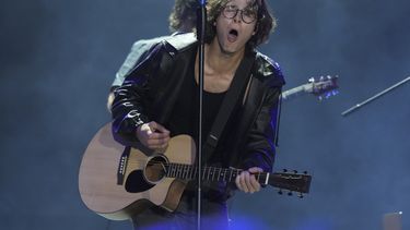 David Kushner durante su presentación en el festival Corona Capital en la Ciudad de México, el viernes 15 de noviembre de 2024. (Foto AP/Eduardo Verdugo)