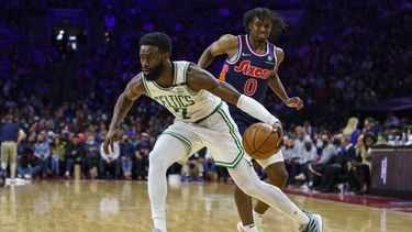 Celtics vencen a 76ers por la mayor diferencia en la serie