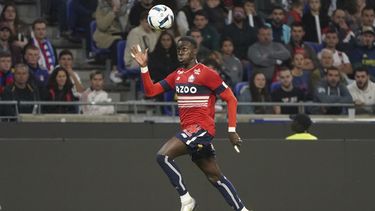 Presidente liberiano Weah mirará a su hijo durante Mundial