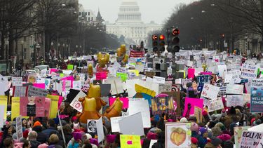 Mujeres protestan en Washington y otras ciudades de EEUU