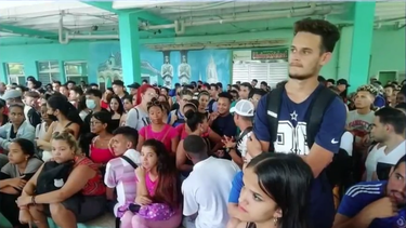 regimen usa a estudiantes de la universidad de camagüey  para aparentar tranquilidad