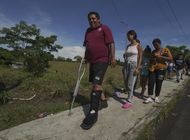mexico disuelve caravana migrante; otorga 3.000 permisos