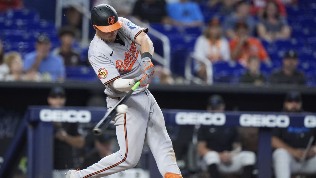 Sencillo de Mountcastle rescata triunfo de Orioles 7-6 en la décima