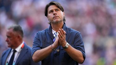 El director técnico de la selección de Estados Unidos, Mauricio Pochettino, se retira de la cancha tras la derrota de Estados Unidos ante Bélgica en un partido de octavos de final de la Copa del Mundo en Seattle, el 6 de julio de 2026. (Foto AP/Abbie Parr, Archivo)